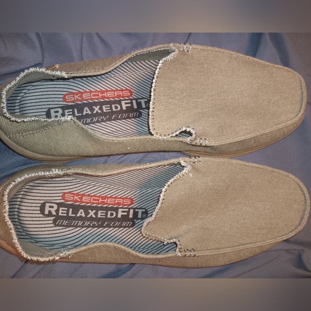 Men's Skechers slip ons - Picture 5 of 5